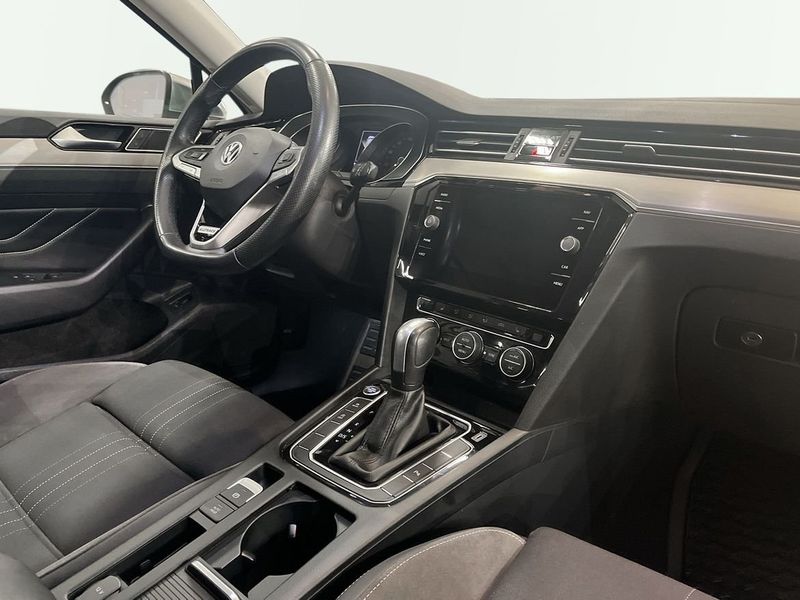 Volkswagen Passat bild 9