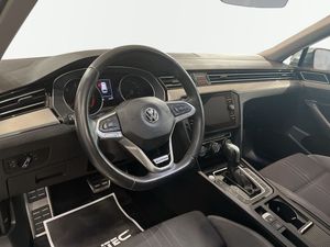 Volkswagen Passat bild 7