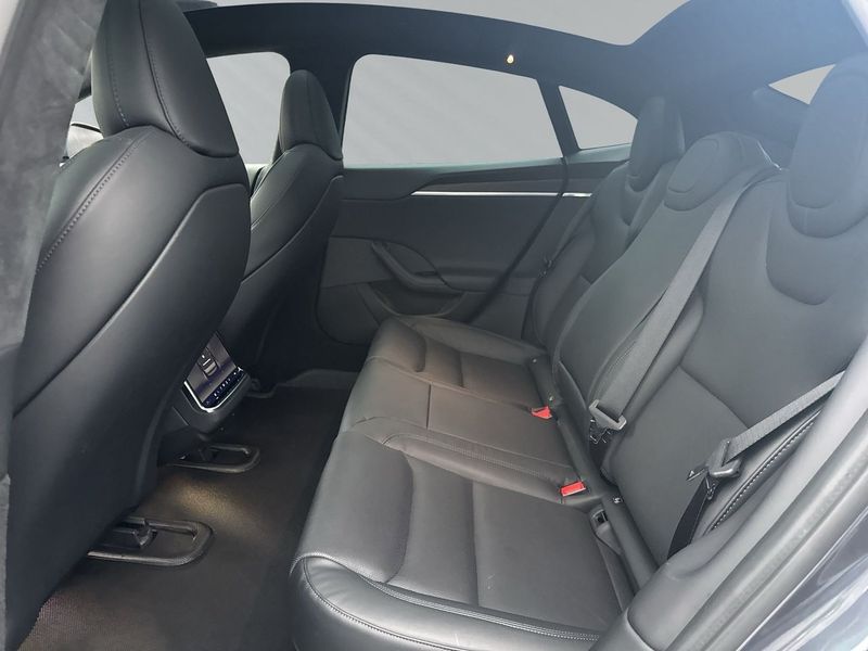 Tesla Model S bild 16