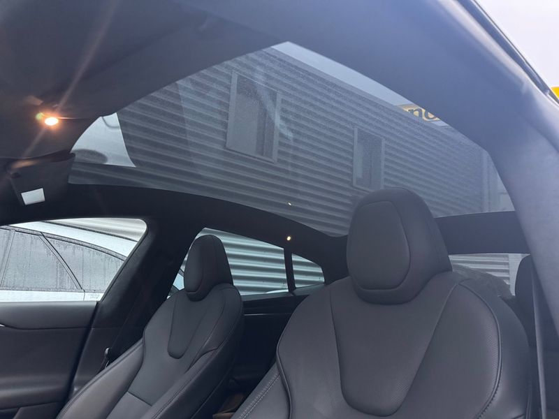 Tesla Model S bild 19