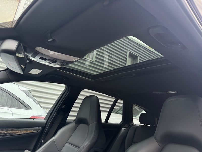 Mercedes C63 AMG bild 19