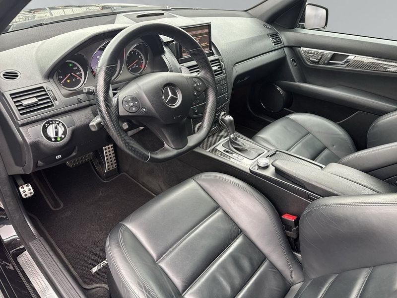 Mercedes C63 AMG bild 11