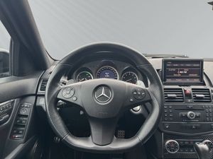 Mercedes C63 AMG bild 13