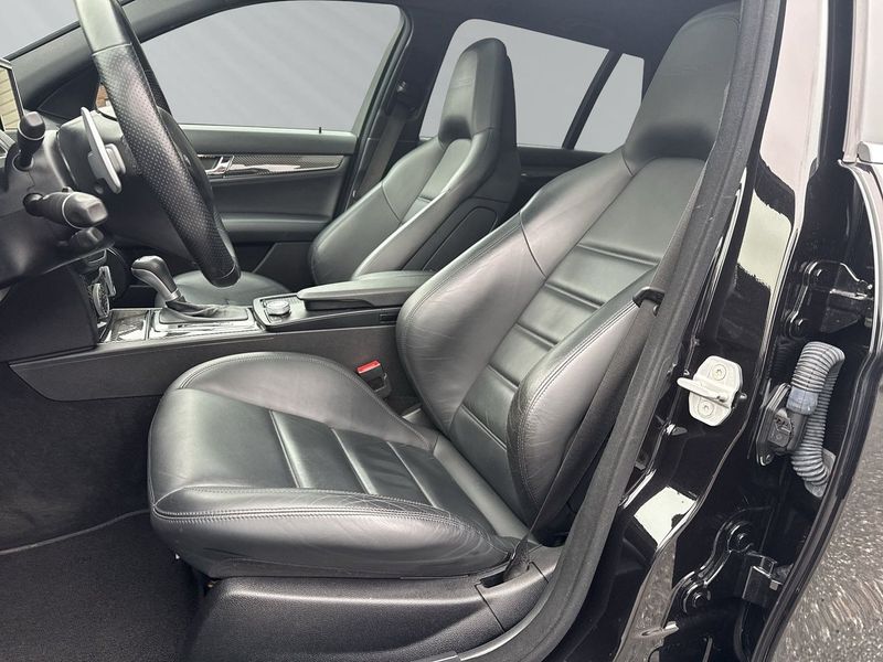 Mercedes C63 AMG bild 10
