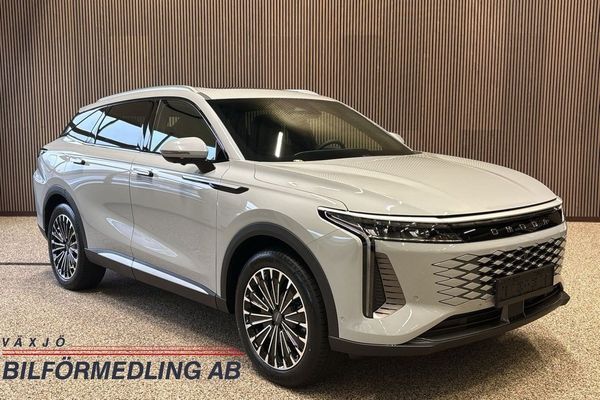 Omoda 9 1.5T + 34.46 kWh PHEV AWD Pano Elstol 360 BLIS Sony HUD - 2026