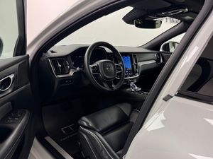 Volvo V60 bild 2