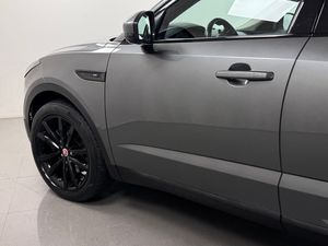 Jaguar E-Pace bild 9