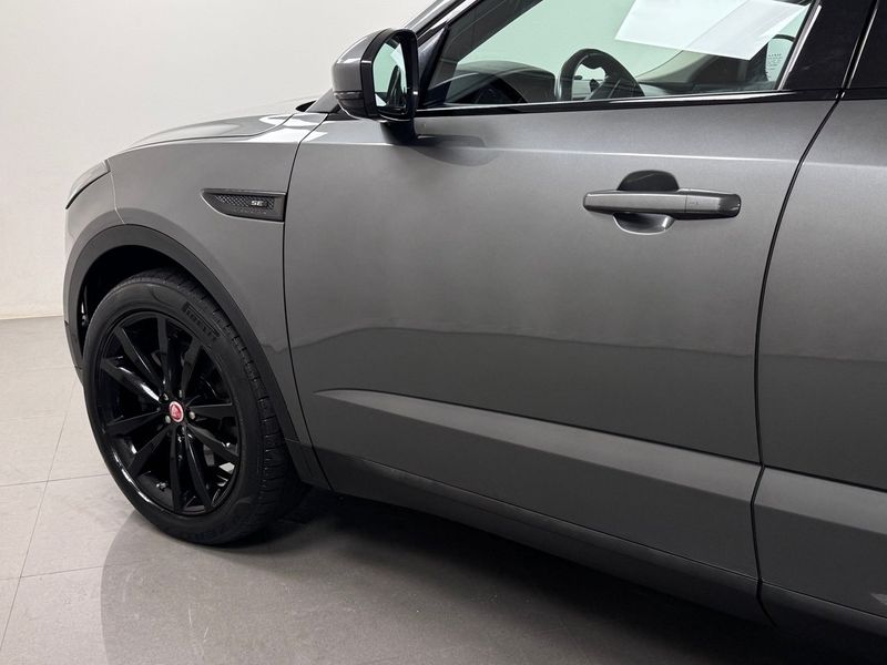 Jaguar E-Pace bild 9
