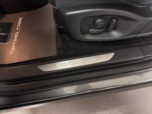 Jaguar E-Pace bild 12