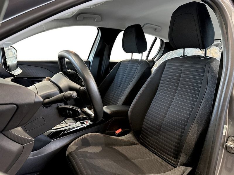 Peugeot e-208 bild 5