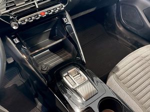 Peugeot e-208 bild 12