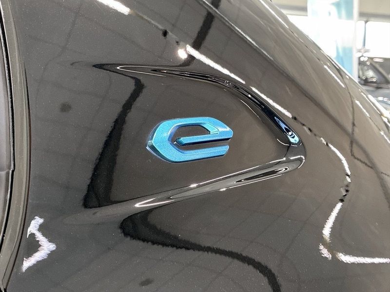 Peugeot e-208 bild 18