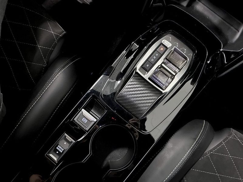 Peugeot e-2008 bild 12