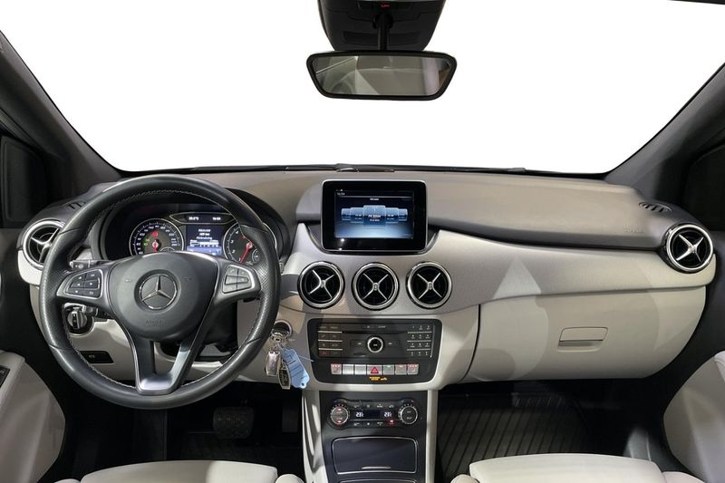 Mercedes B180 bild 11