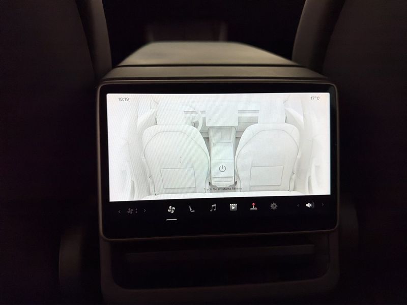 Tesla Model 3 bild 22