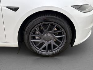 Tesla Model 3 bild 11