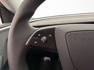 Tesla Model 3 bild 31