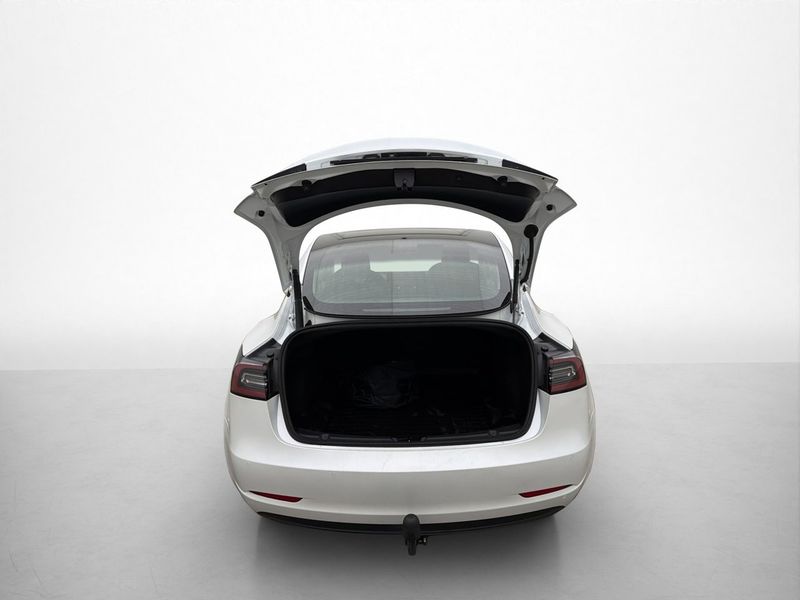Tesla Model 3 bild 10