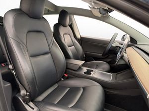 Tesla Model 3 bild 12