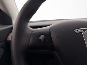 Tesla Model 3 bild 20