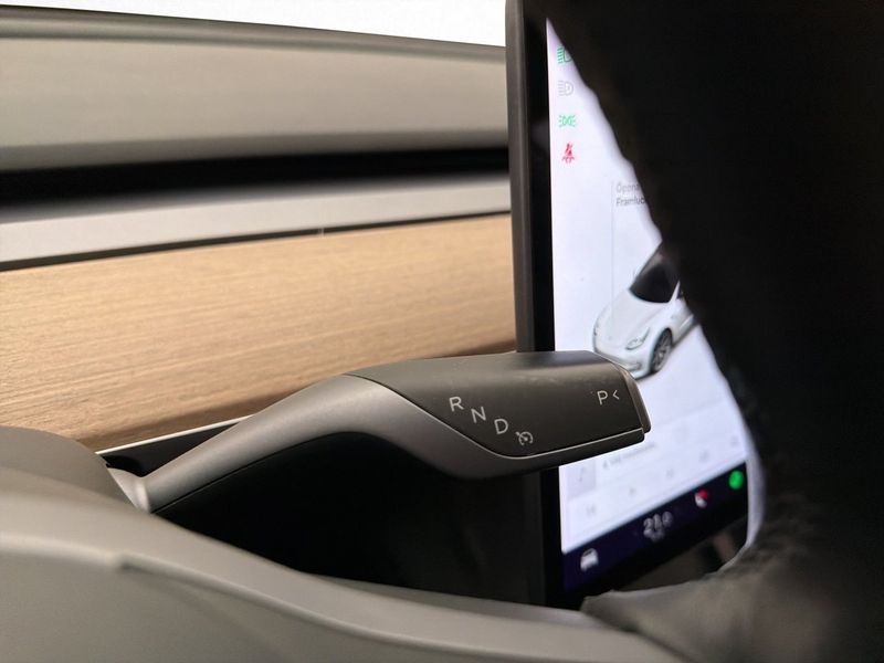 Tesla Model 3 bild 22