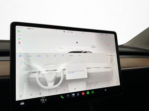 Tesla Model 3 bild 17
