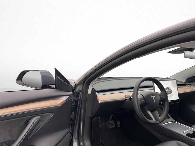 Tesla Model 3 bild 9