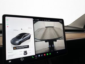 Tesla Model 3 bild 15