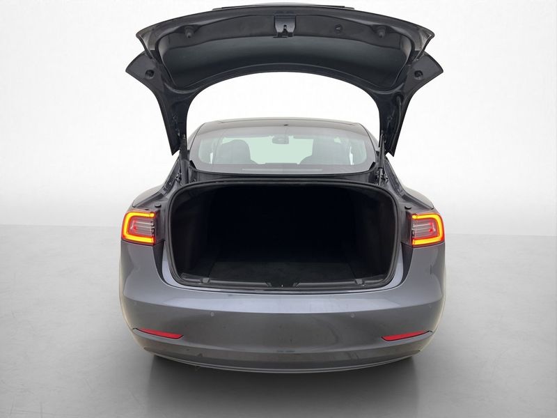 Tesla Model 3 bild 27