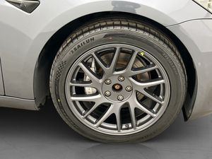 Tesla Model 3 bild 33