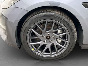 Tesla Model 3 bild 30