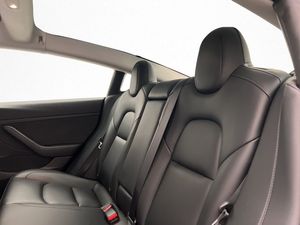 Tesla Model 3 bild 26