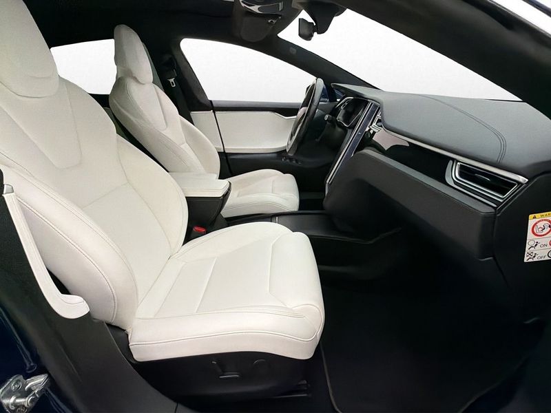 Tesla Model S bild 26