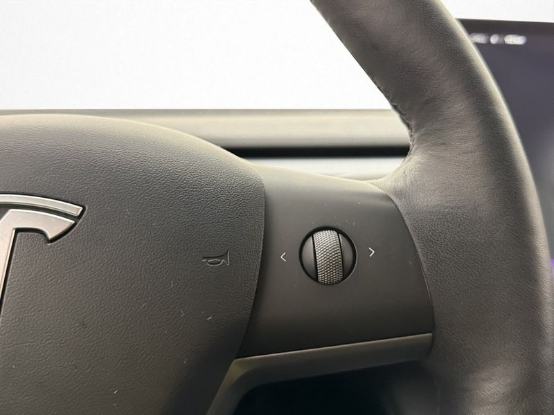 Tesla Model 3 bild 15