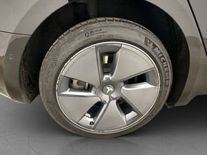 Tesla Model 3 bild 31
