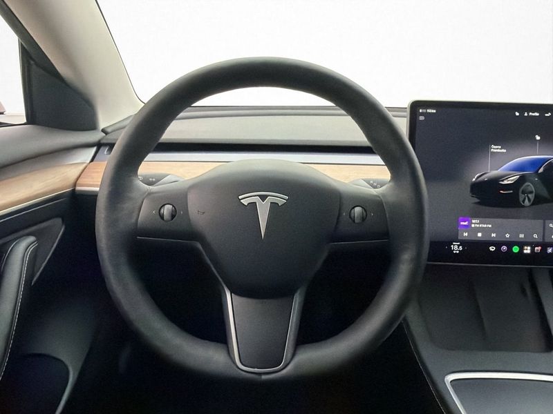 Tesla Model 3 bild 12