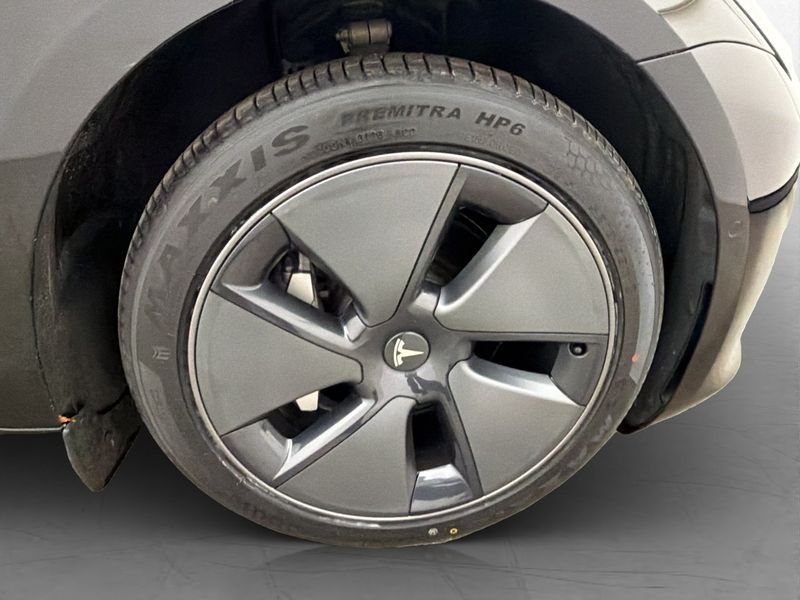 Tesla Model 3 bild 32