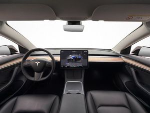 Tesla Model 3 bild 24