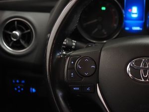 Toyota Auris bild 23