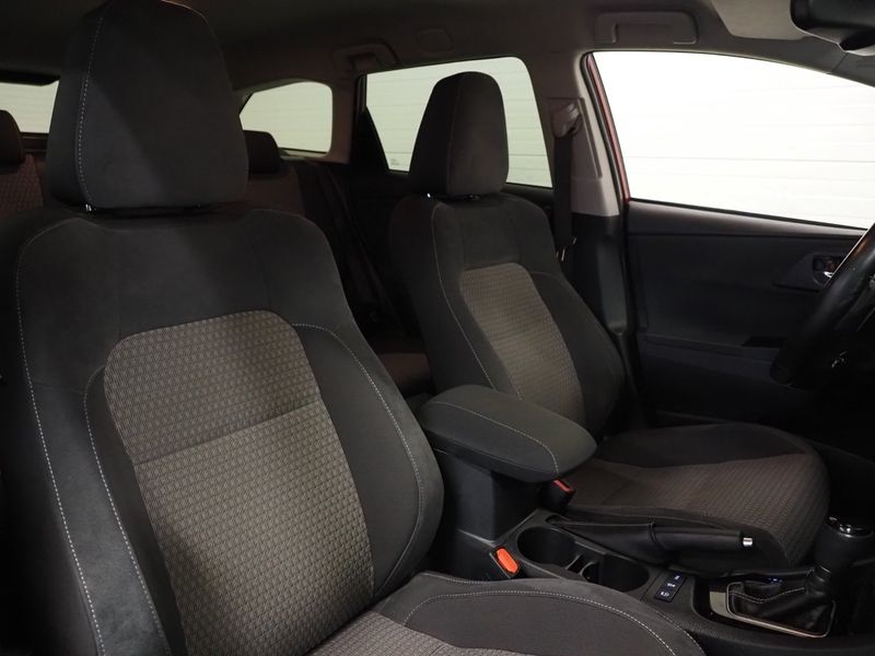 Toyota Auris bild 13
