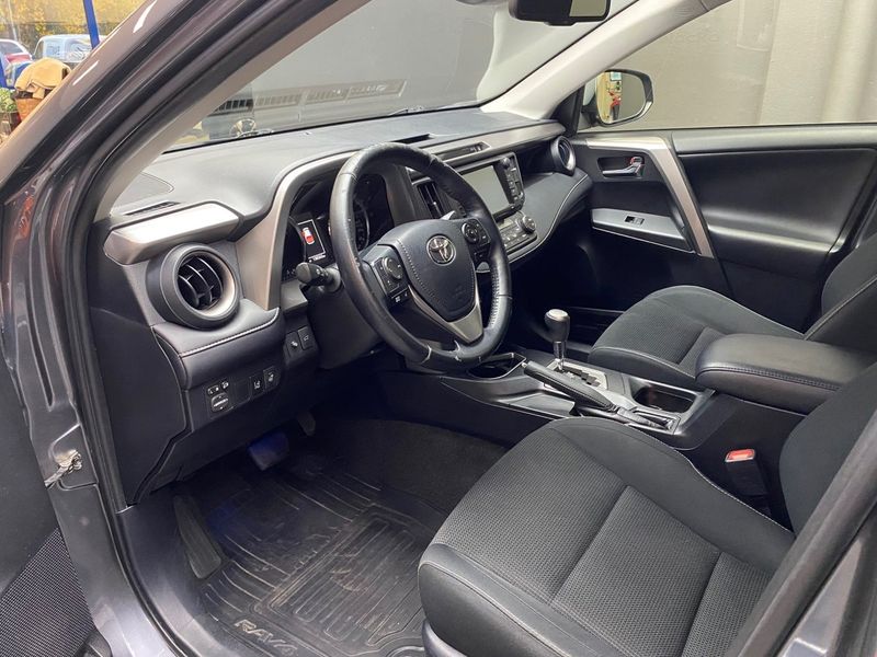 Toyota RAV4 bild 6