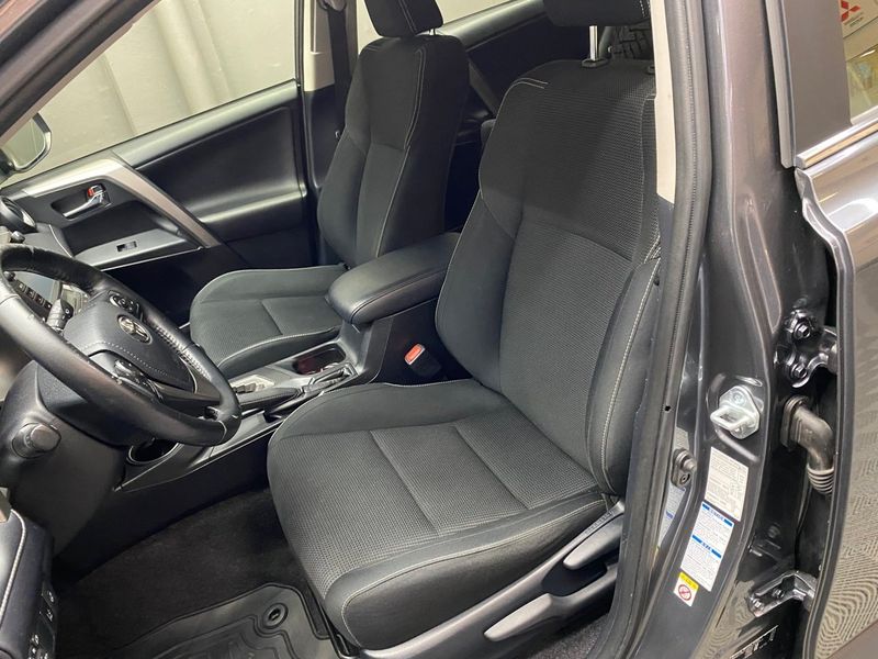 Toyota RAV4 bild 5