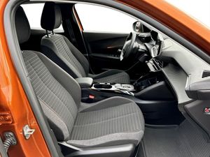 Peugeot e-2008 bild 11