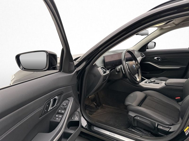 BMW 330 bild 9