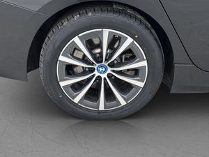 BMW 330 bild 32