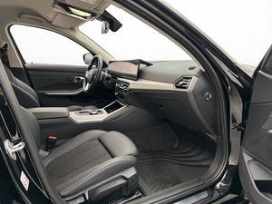 BMW 330 bild 29