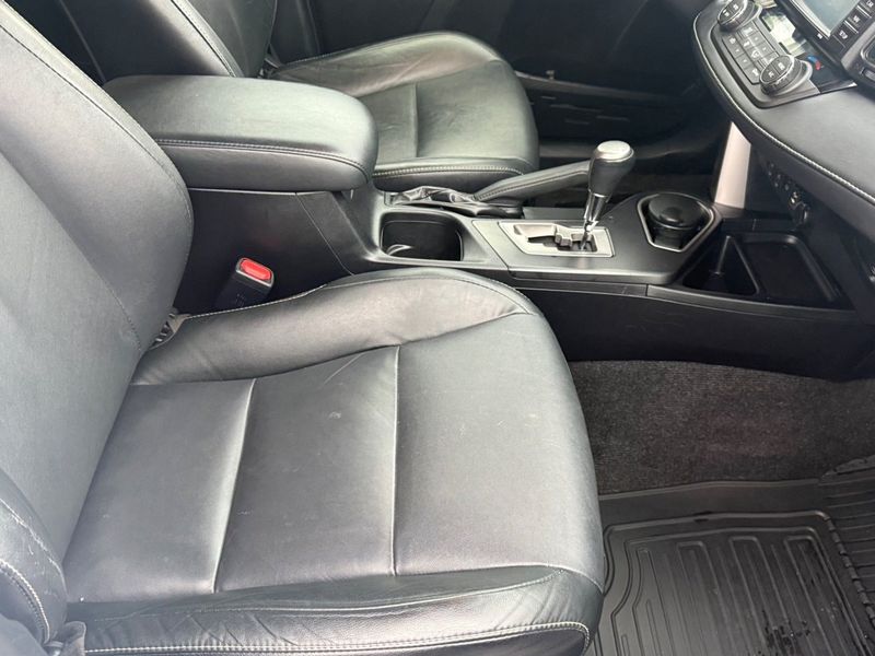 Toyota RAV4 bild 12