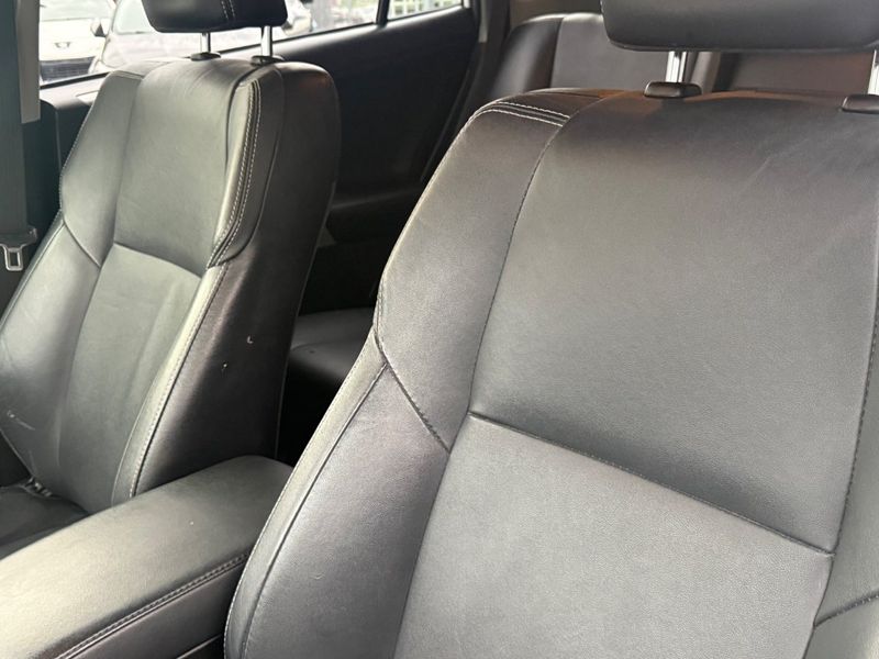 Toyota RAV4 bild 10
