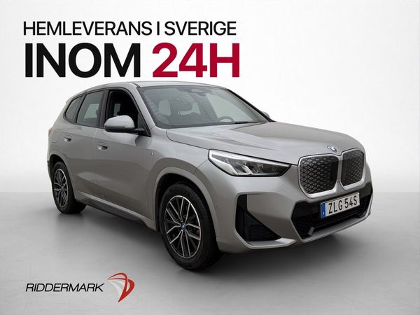 BMW iX1 eDrive20 204hk M Sport Kamera CarPlay Dragkrok MOMS - 2025