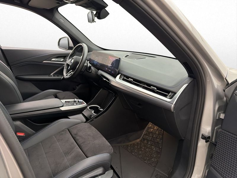 BMW iX1 bild 22